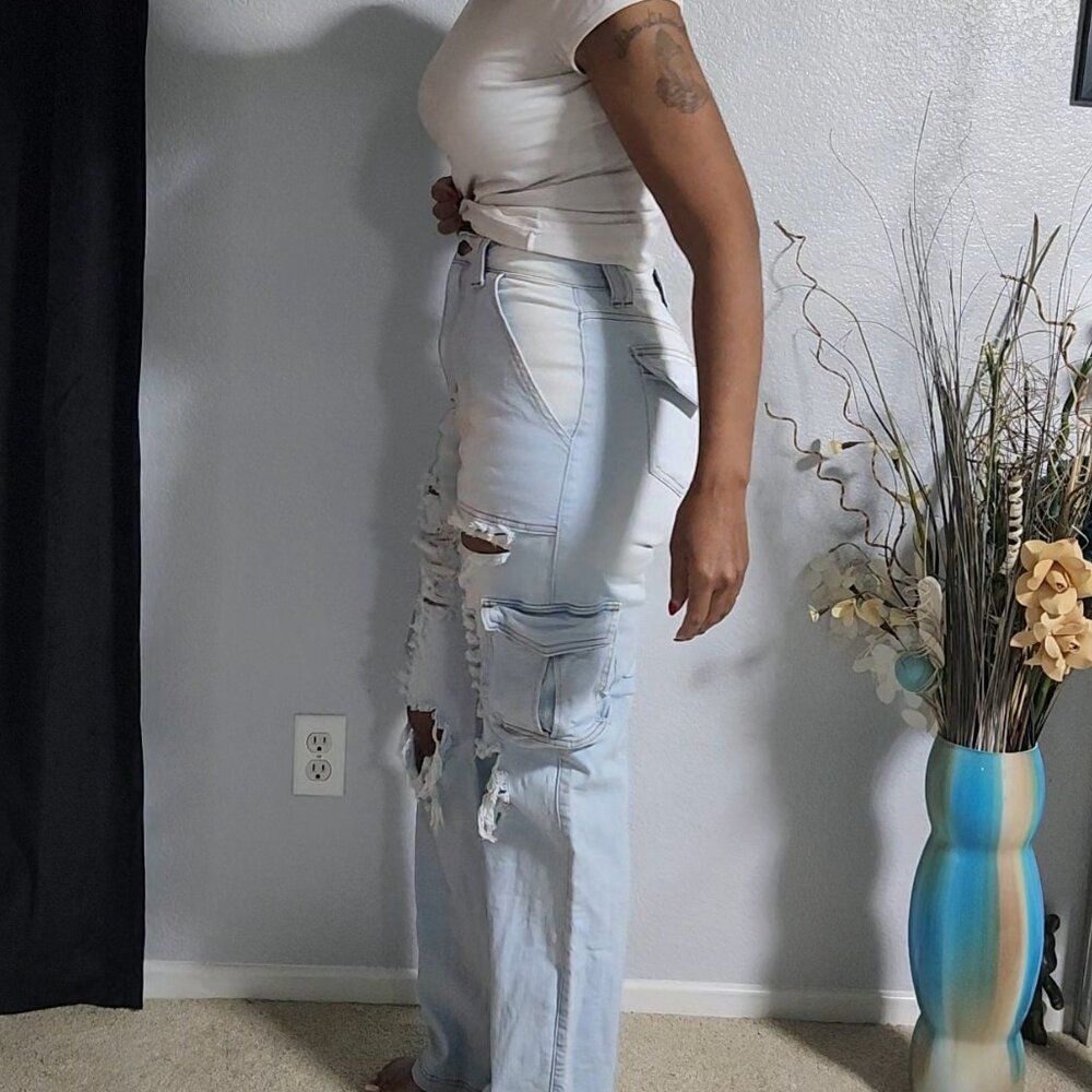Akira High Rise Distressed Cargo Jeans Size 5 - Picture 2 of 8